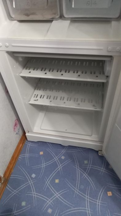 ХОЛОДИЛЬник Аристон