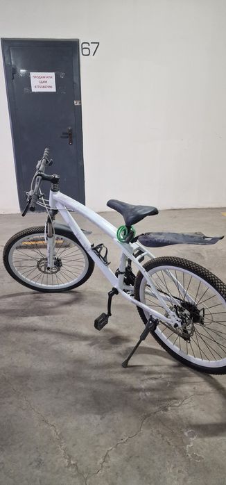 Велосипеды BMW, синий и белый