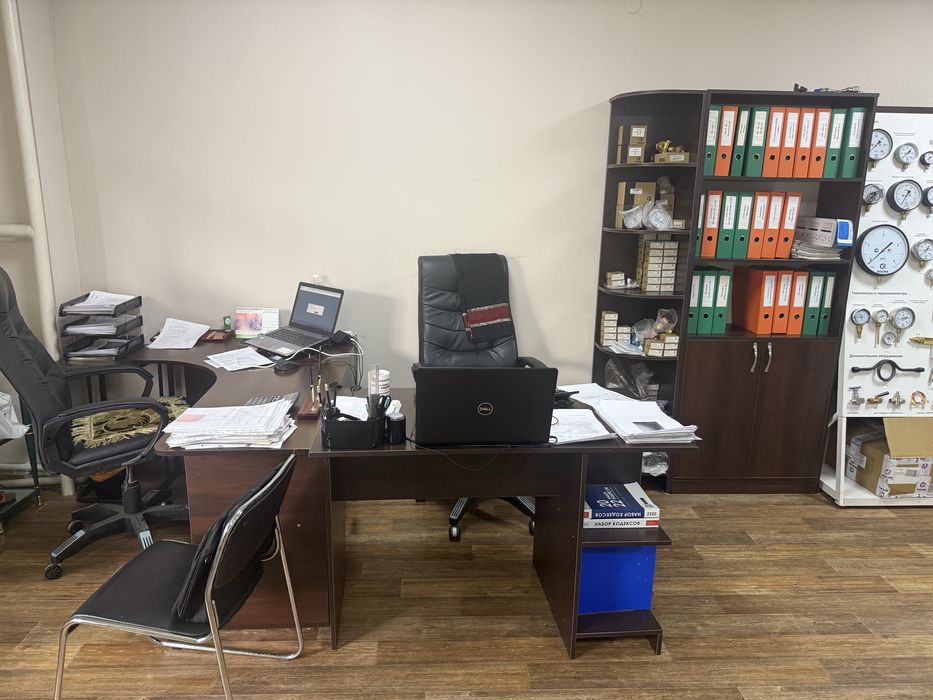 Продам офисную мебель