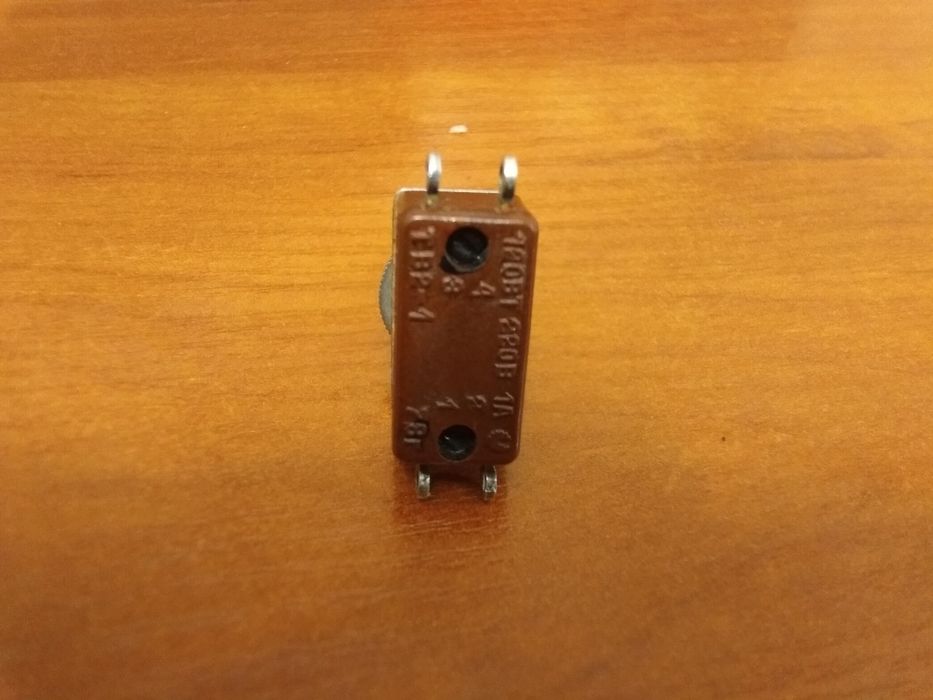 Продам тумблера.