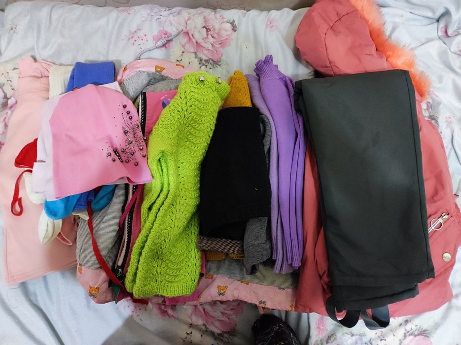 Продам вещи на девочку.