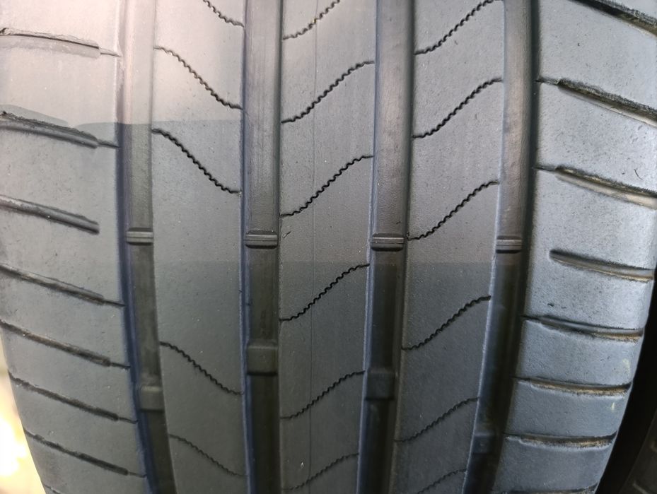 Anvelope de vara 235 55 17 Bridgestone dot 2023