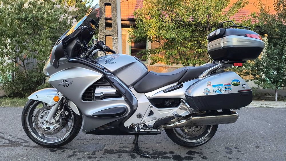 Vând Honda ST 1300 Paneuropean an 2005 ABS