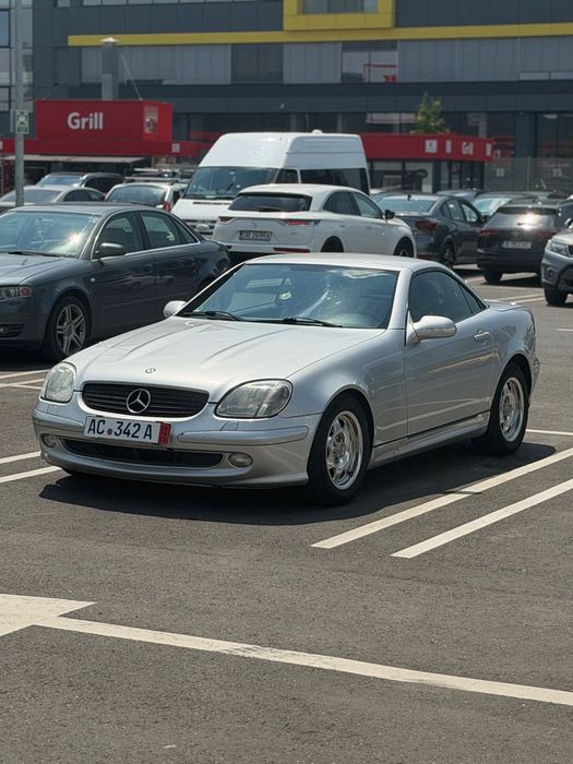 Mercedes-Benz SLK Adusă pe roți din Germania