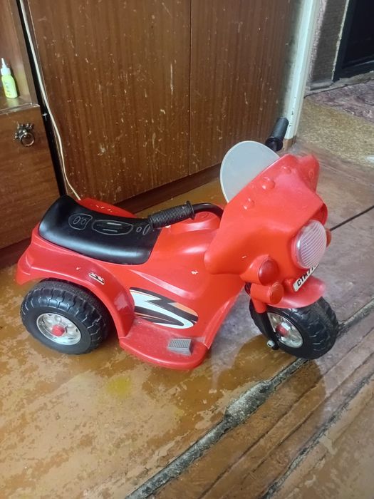 Продам детский мотоцикл на аккумуляторе