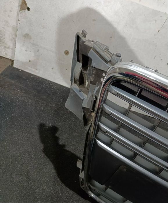 Решетка радиатора Ауди А4 Б8