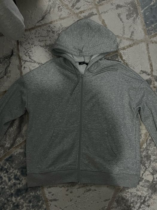 продам кофту на замке(зипку) унисекс