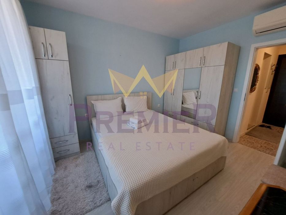 Дава се под наем Двустаен апартамент в к.к. Св.Св. Константин и Елена - 50 кв.м за 650 € - Снимка #4