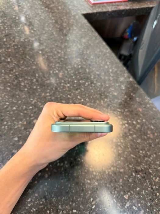 Обменяю Xiaomi 17 pro 256gb