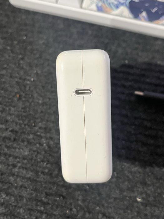 Încărcător Original Apple A1947 61W USB-C Power Adapter + Cablu inclus