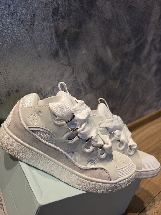 Vând Lanvin curb   42  White