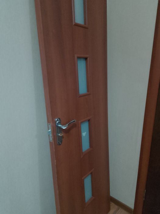 Продам межкомнатную дверь