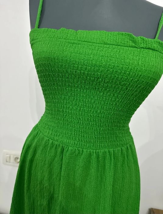 Rochie nouă H&M merge S si M