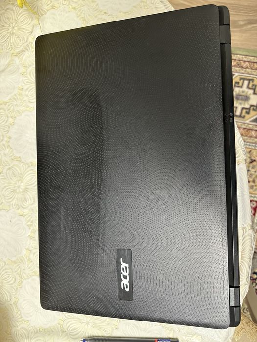 Ноутбук ACER в рабочем состоянии