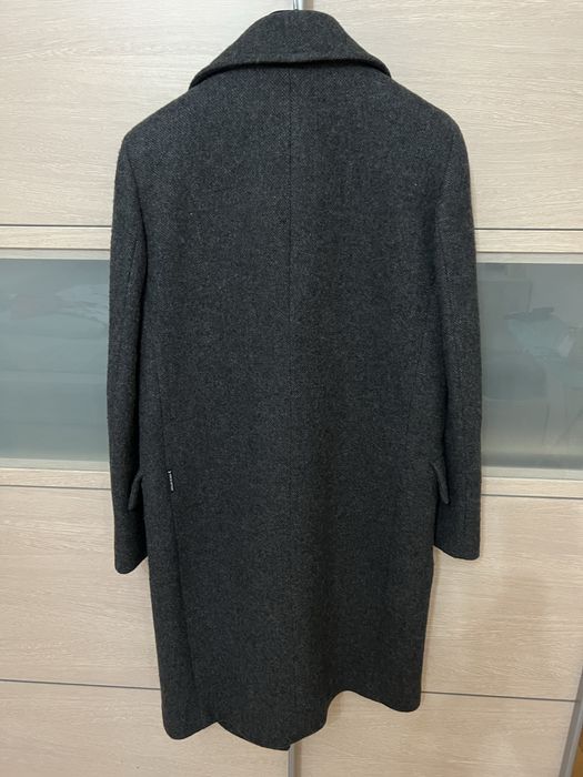 Продам пальто Versace jeans