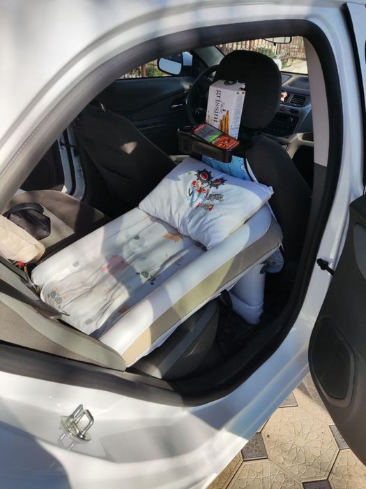 Кроватка в машину , самолет, полный комплект, с рождения до 7 лет