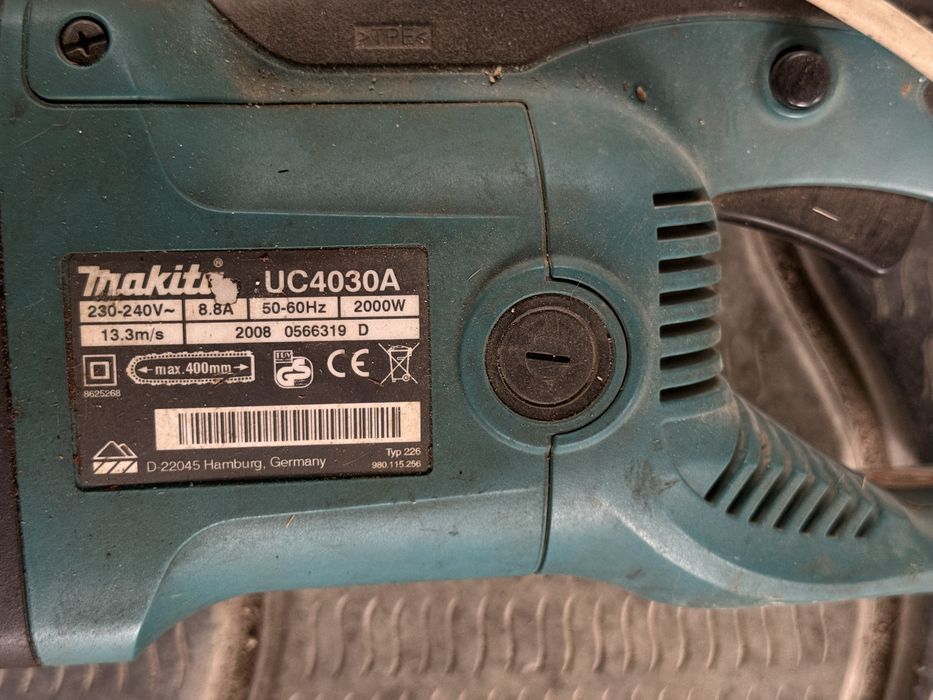 Электропила Makita