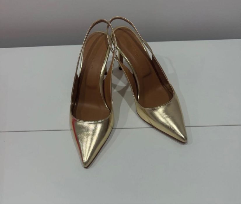 Продам женские туфли