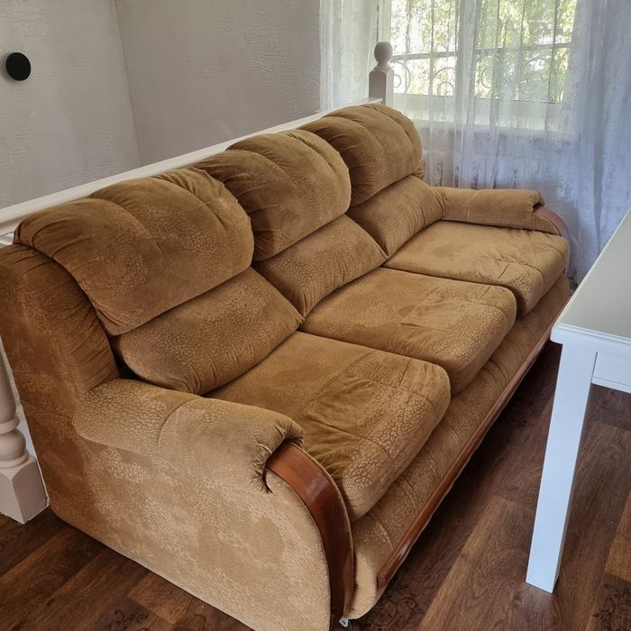 Мягкая мебель срочно продам