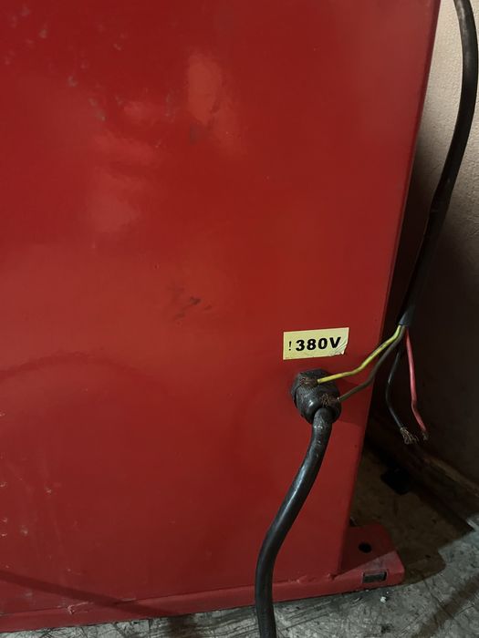 Продам шиномонтажный станок u-2000