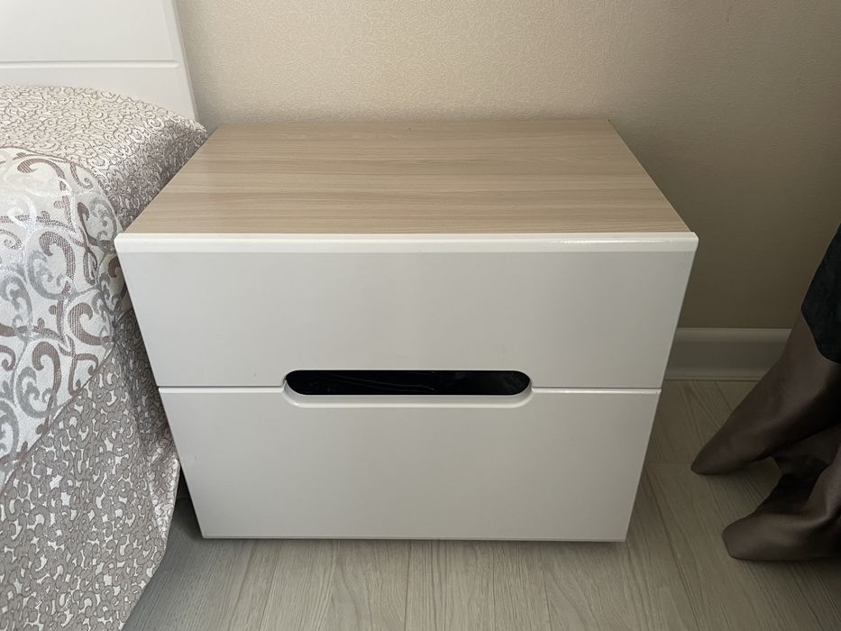 Продам спальный гарнитур