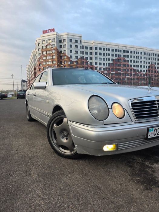 Мерседес  авангард