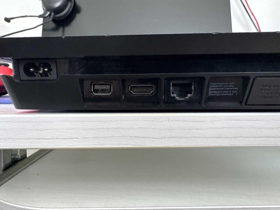 Ps4 продам 2 джостика 3 диска