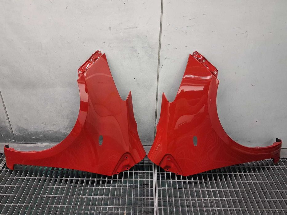 Aripa Fata Dreapta & Stanga Toyota Yaris 2006-2009 (3P0 (Rosu))