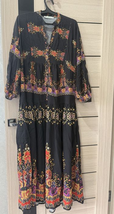 Продам женские платья