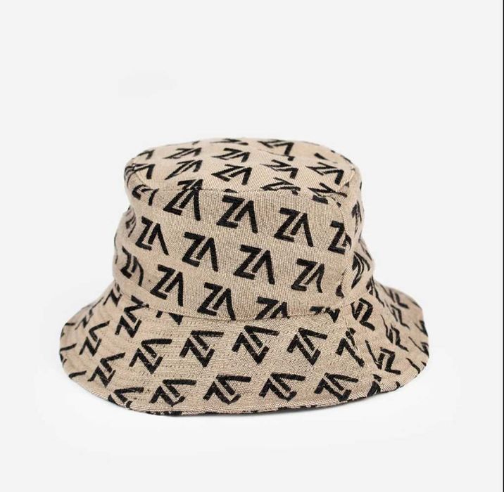 Дамска шапка ZARENA