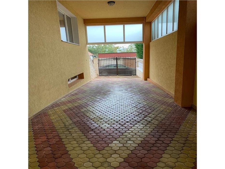 Casa 6 dormitoare l 500 MP l  3 Bai l Garaj l Zona Cetatuie