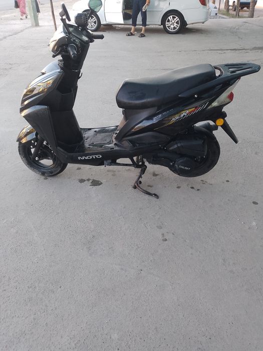 Stilmax skuter sotiladi benzinlik