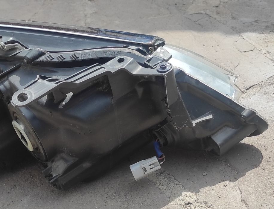 Фара передняя Тойта Камри55