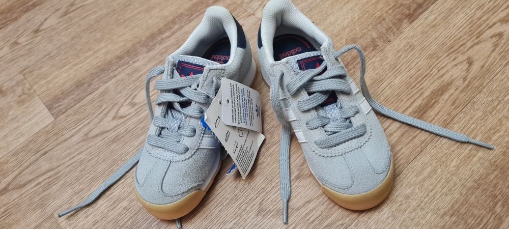 Детские кроссовки Adidas