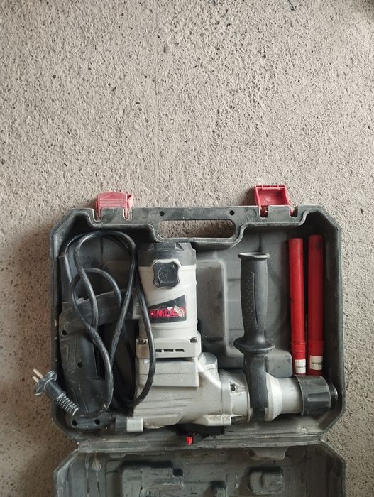 Перфоратор  электроинструмент