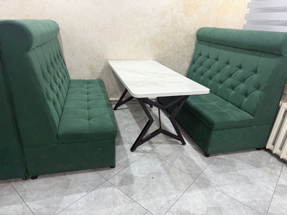 Мягкий мебель диван стол