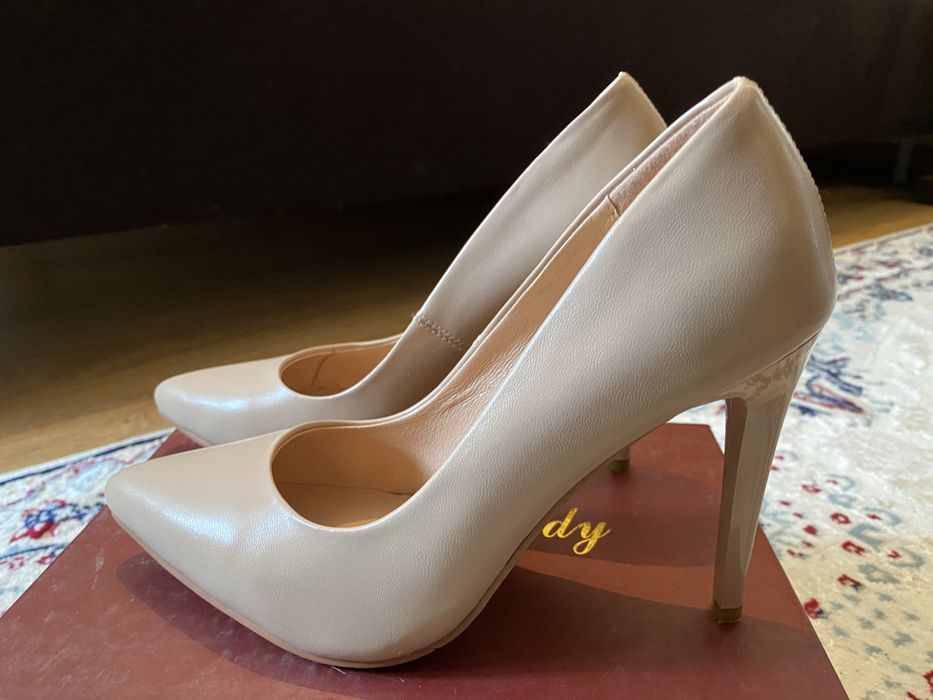 Туфли бежевые