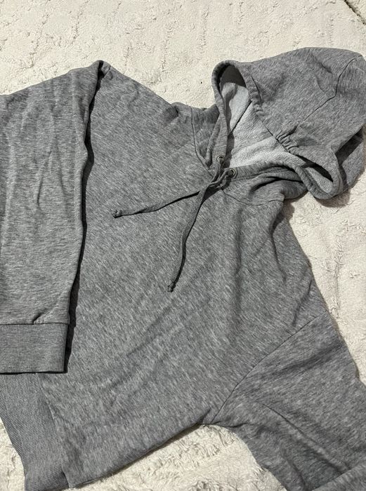 серая кофта H&M
