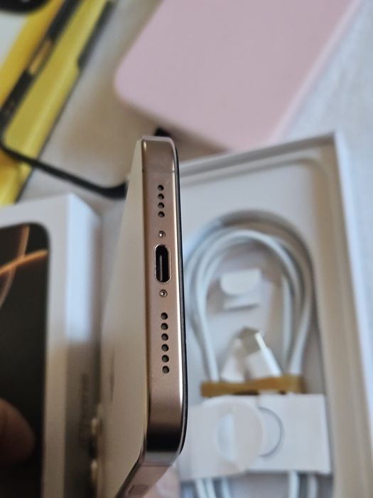 iPhone 16 PRO MAX, 94% bateria, 256 Gb, Stare foarte buna, Full Box