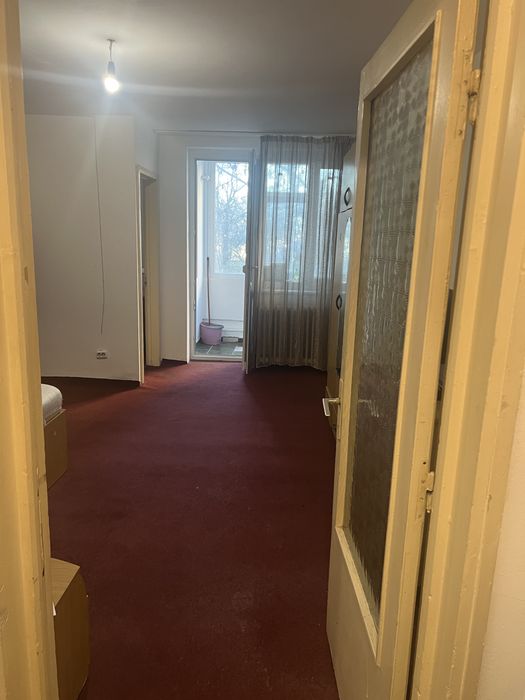 Inchiriez garsoniera pe termen lung! Detalii la telefon!!