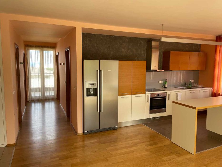 Дава се под наем Четиристаен апартамент в София, Малинова долина - 150 кв.м за 897.6 € - Снимка #2