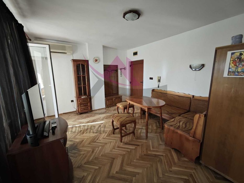 Атрактивен -двустаен -Бриз