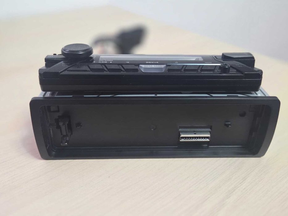 Player auto Sony DSX-A200UI – Nou, nefolosit (USB / AUX / 4x55W)
