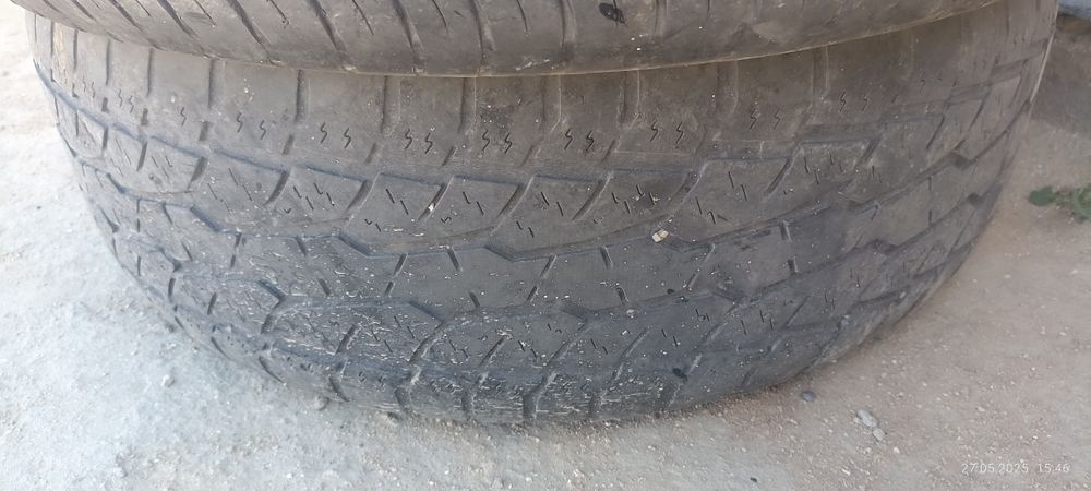 Продам шины б/у.