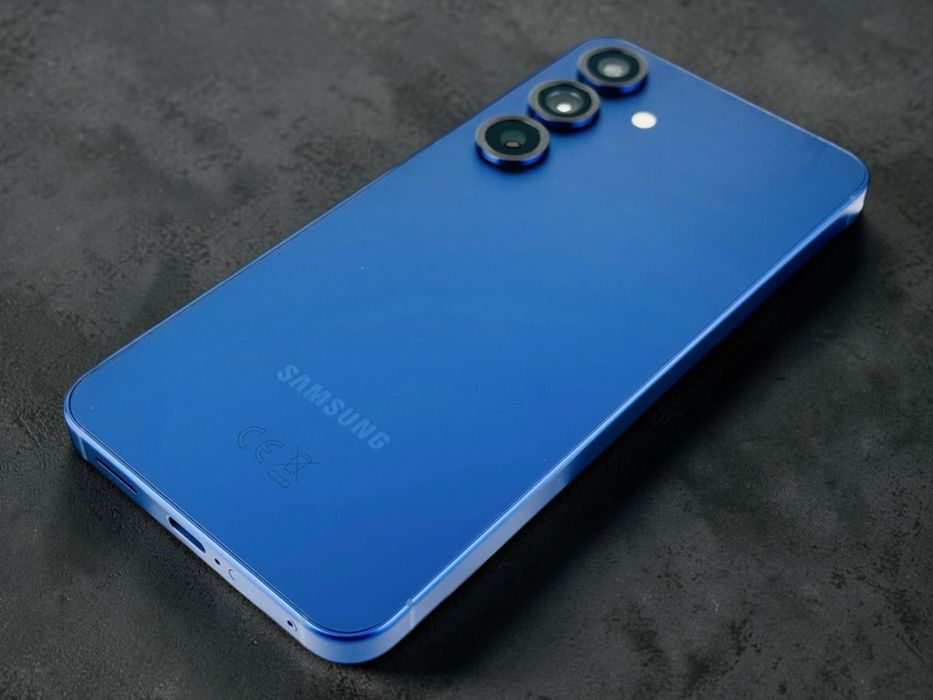 НОВ! Samsung Galaxy S25 5G 128GB 12RAM Navy 2г. Гаранция!