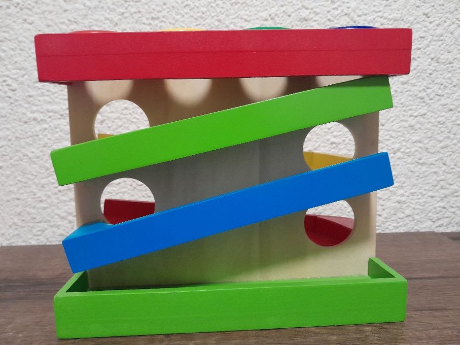 Забавна дървена играчка