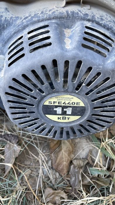 Бензиновый генератор