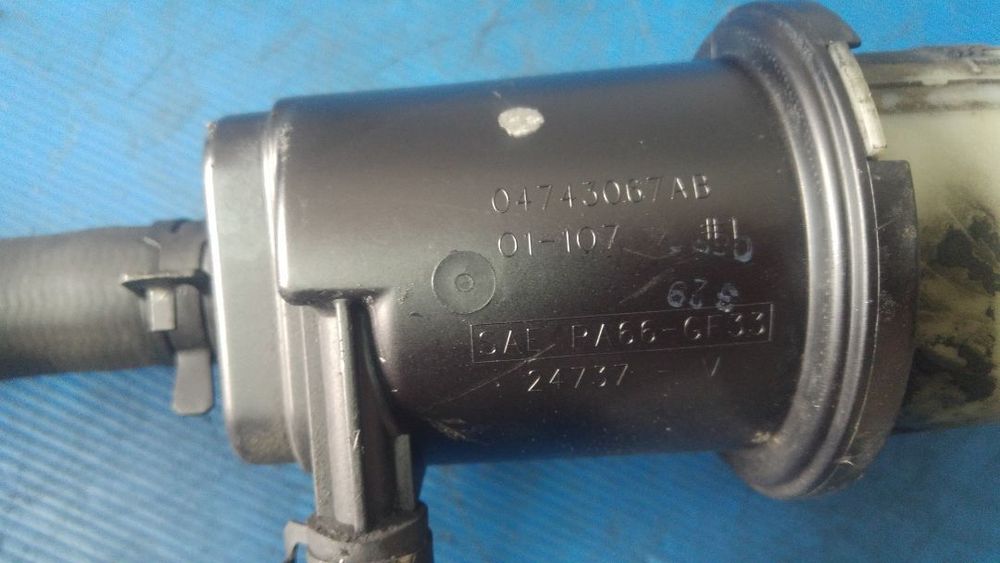 vas lichid frana chrysler voyager 2.5 crdi 2000-2008 04743067ab