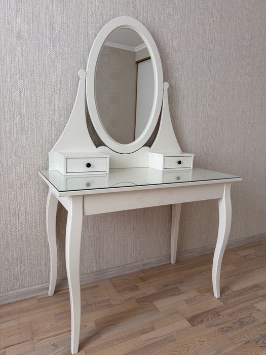 Продам туалетный столик IKEA, есть Kaspi red.