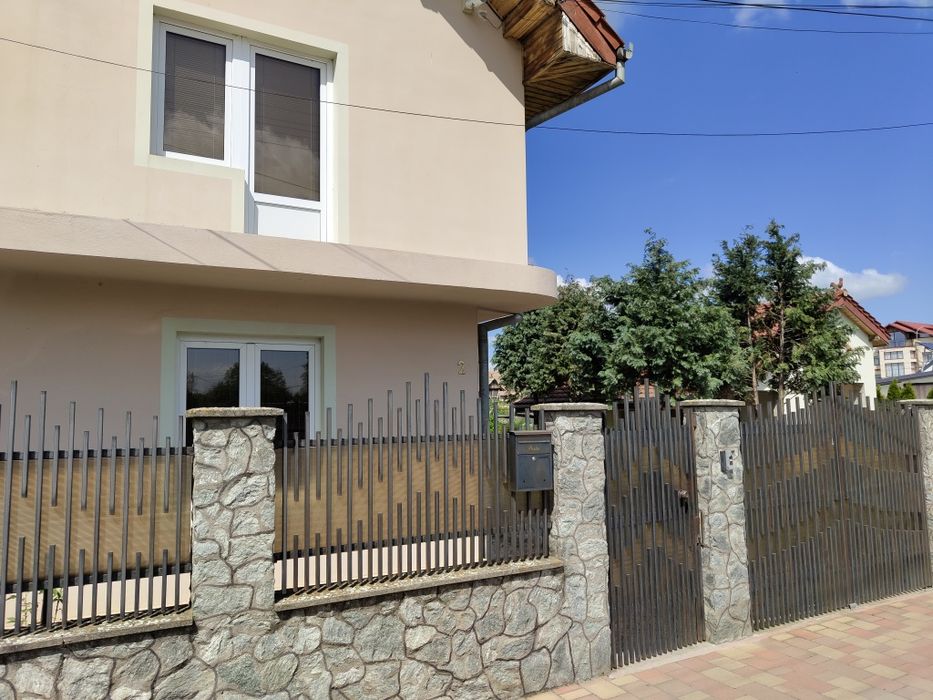 Vând casă în Sânnicolau Mare